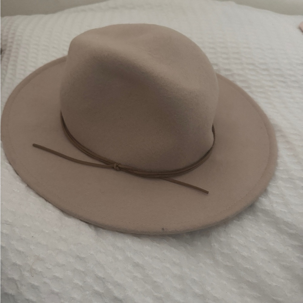 Abercrombie Elegant Tan Women's Hat